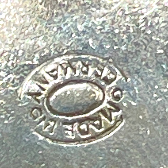 Germany Signed Vintage Lucite Lightweight Pearl Color Clip-on Earrings - Picture 5 of 10